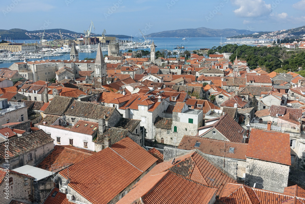 Blick vom Turm der St.Laurentius-Kathedrale über die Altstadt von Trogir, Kroatien