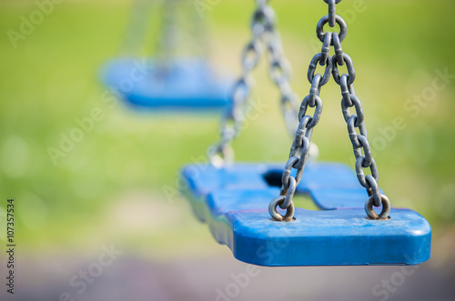 swing the empty park