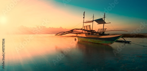Fototapeta Naklejka Na Ścianę i Meble -  Philippines,  tropical sea boat sunset!