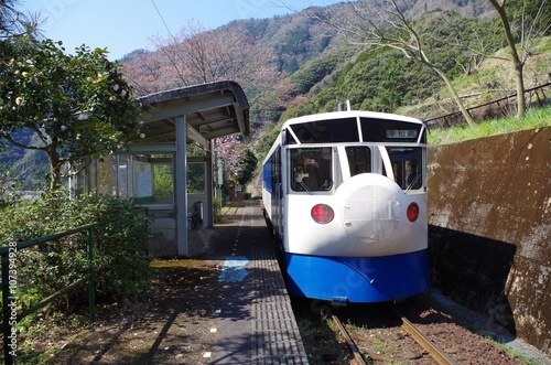 予土線の無人駅とホビートレイン