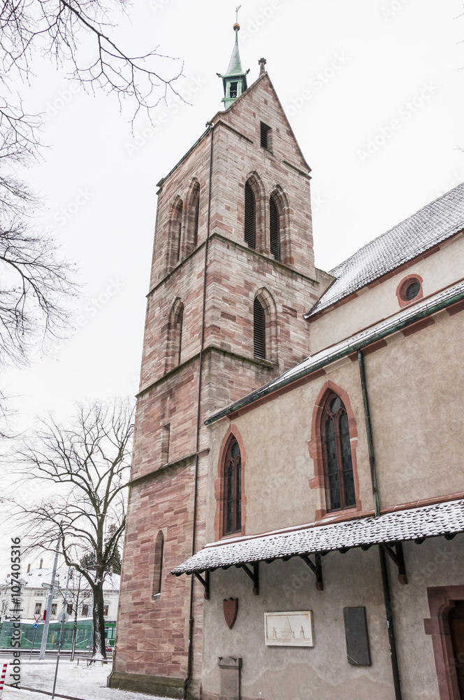 Obraz premium Basel, Basel-Stadt, Altstadt, Stadt, Theodorskirche, Kirche, Wettsteinplatz, Wettsteinbrücke, Rhein, Rheinufer, Kleinbasel, Winter, Schweiz