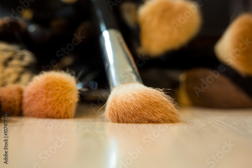 Makeup brushes on tabel