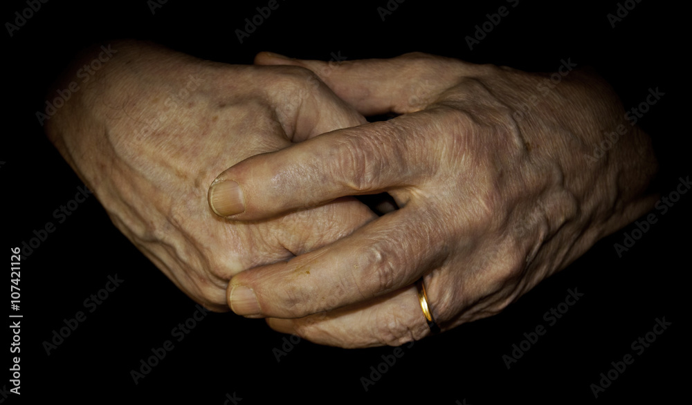 Fototapeta premium Mani uomo anziano.