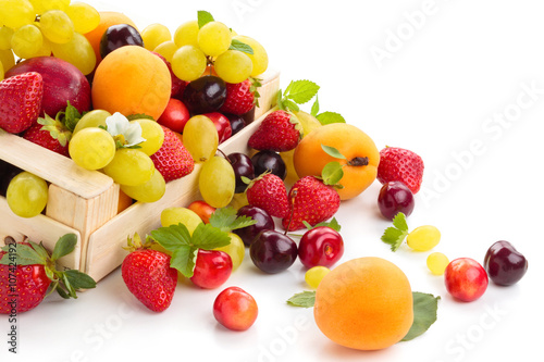 Fototapeta Naklejka Na Ścianę i Meble -  Fresh fruits in box.