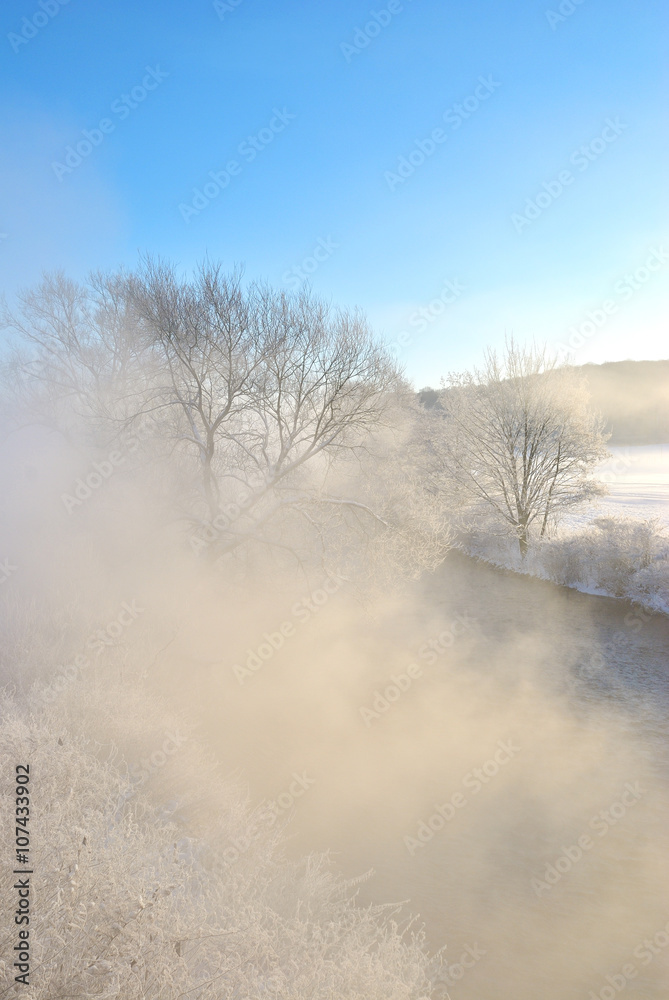 Wintermorgen an der Wupper bei Solingen im Bergischen Land,NRW,Deutschland