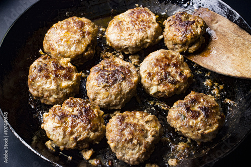 Buletten in der Pfanne gebraten