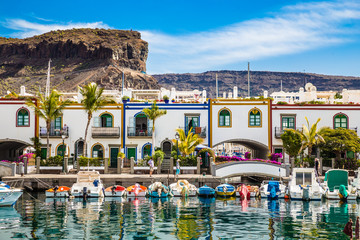 Sierkussen Canarische Eilanden Haven van Puerto de Mogan  © zm_photo