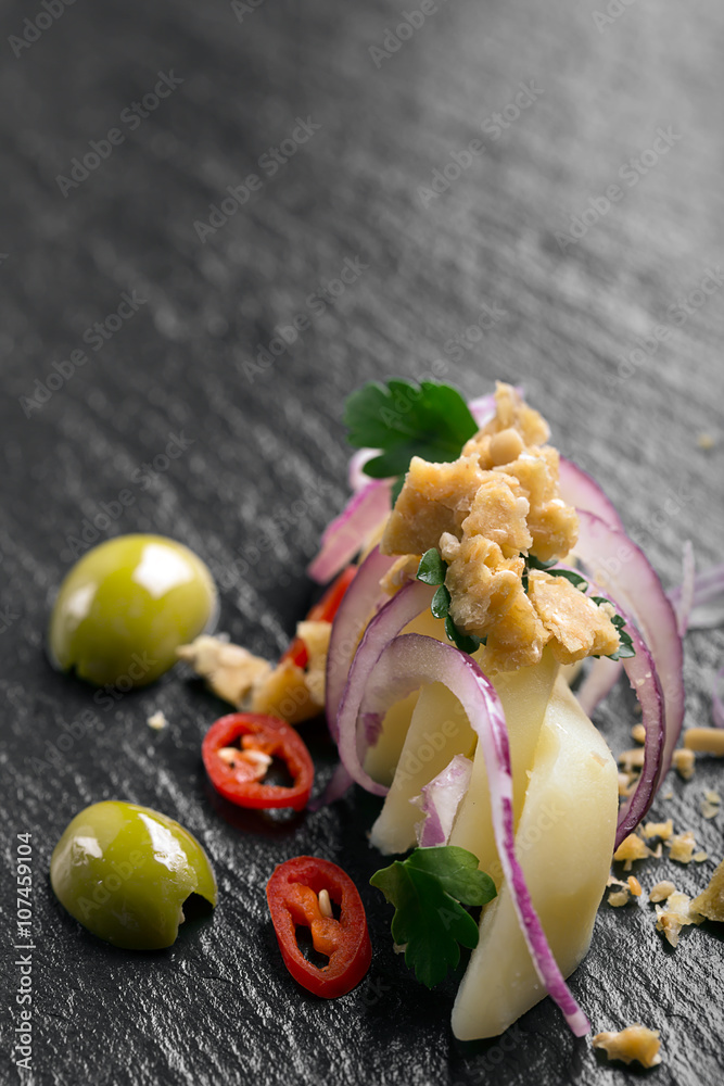Plakat Potato salad with red onion