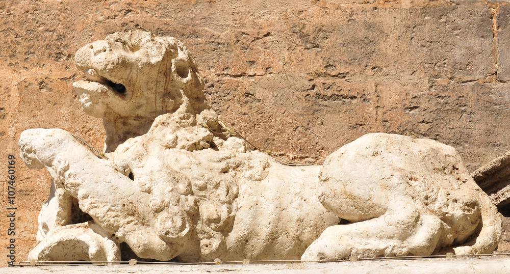 Lion statue, Valencia, Spain