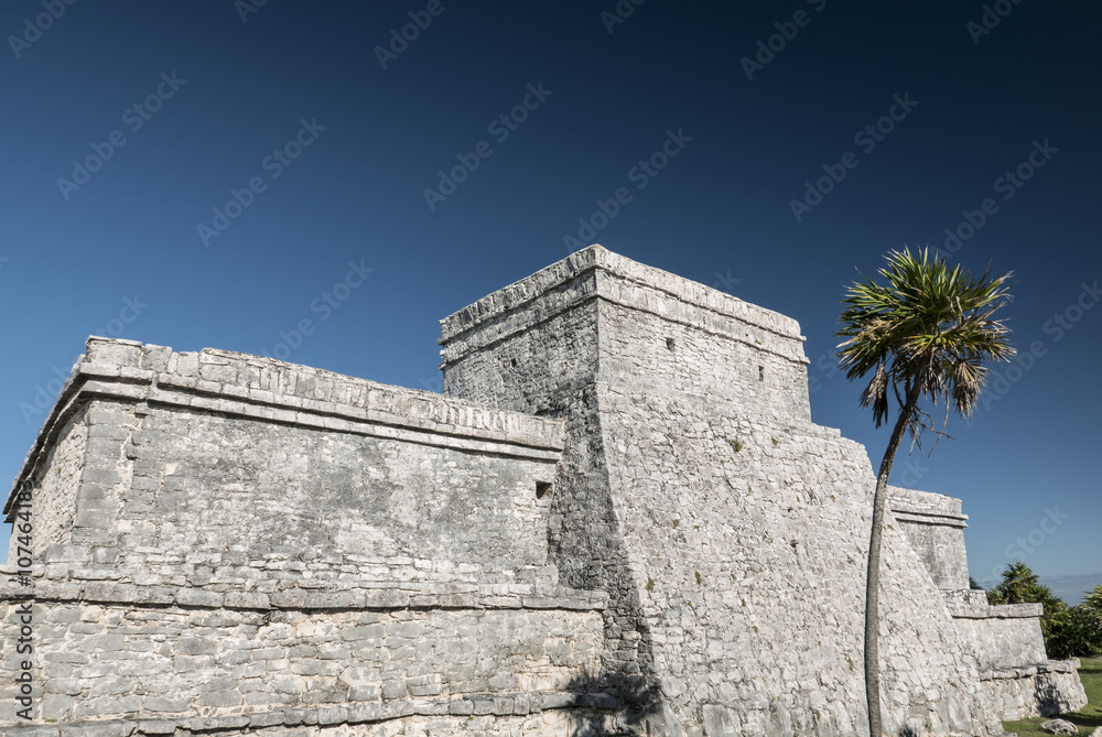 Tulum mayan ruins in yucatan mexico
