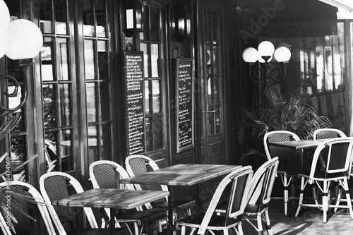 Papier peint Cru restaurant européen, en noir et blanc