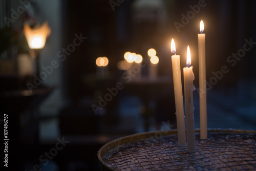 Candele in cattedrale photo