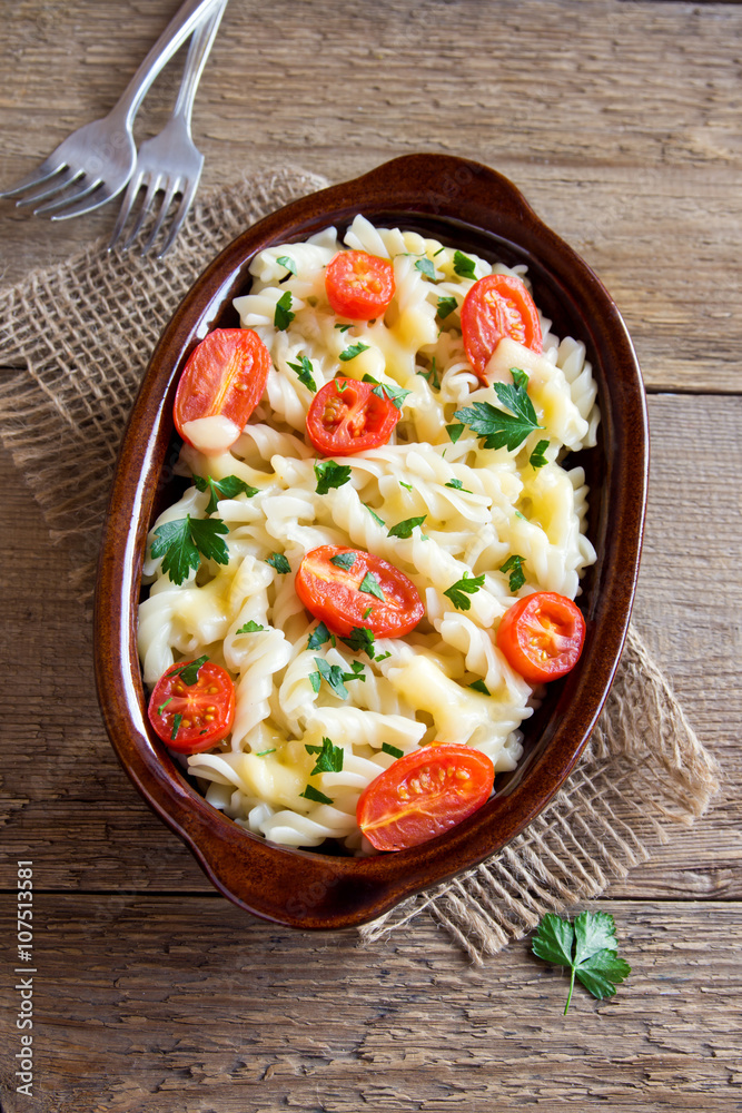 Pasta casserole with tomatoes