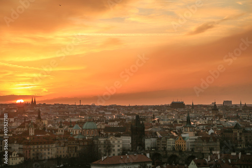 malerischer Sonnenaufgang über Prag © st1909