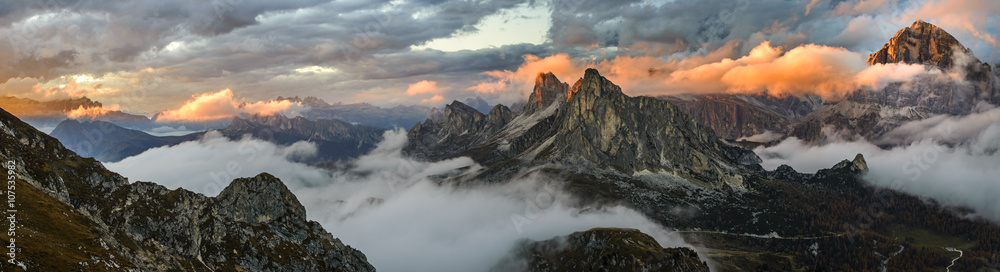 Panorama sunset mountains in Dolomite - obrazy, fototapety, plakaty 