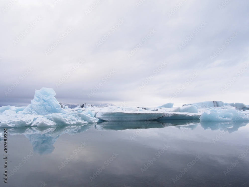 Iceberg - Jokulsarlon gliacer lagoon, Iceland