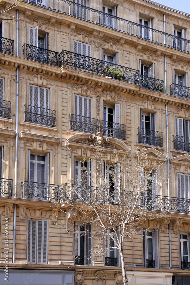Obraz premium classicist apartment house in marseille