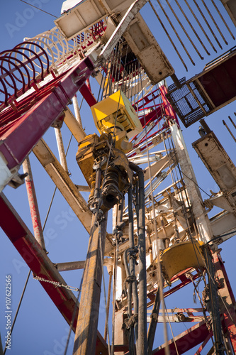 Onshore drilling rig