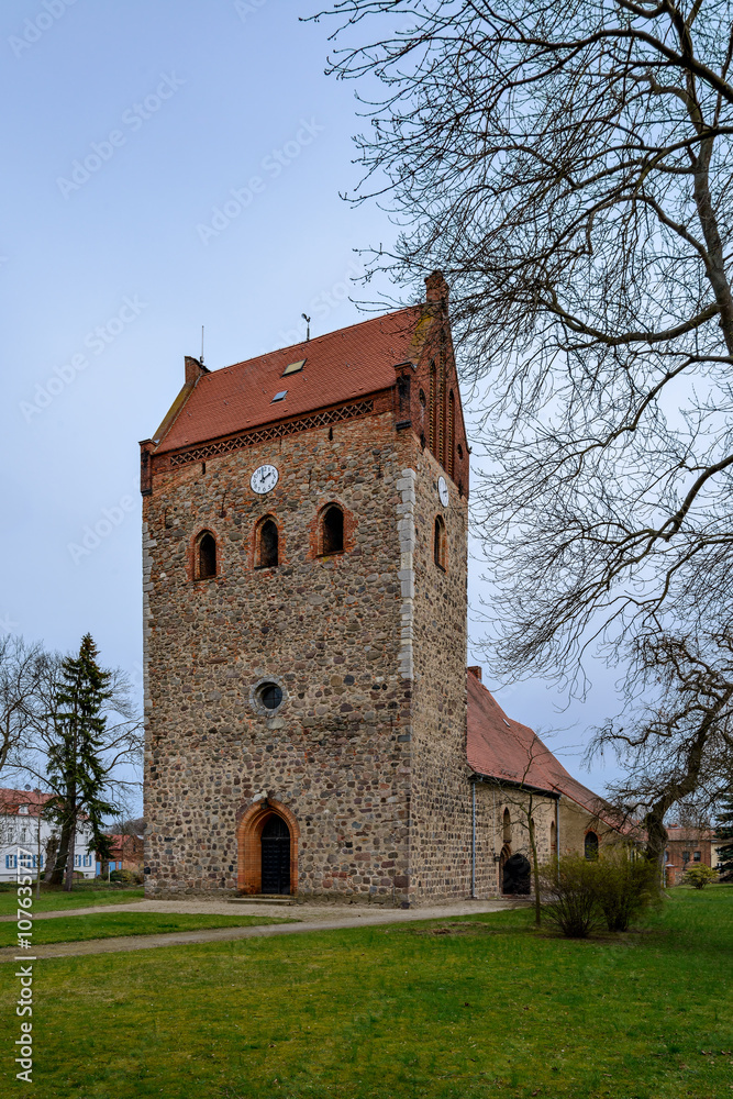 Historische Dorfkirche Blumberg aus dem 13. Jahrhundert