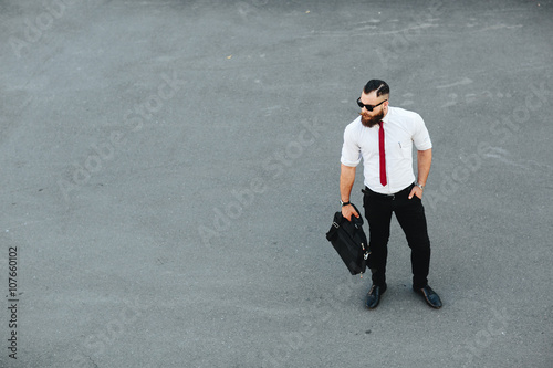 businessman came to the meeting © teksomolika