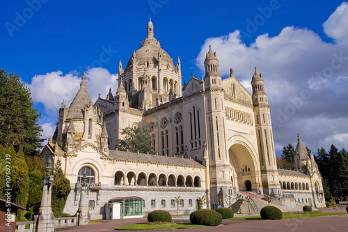 Basilique Sainte-Thérèse de Lisieux, Calvados, Normandie 
