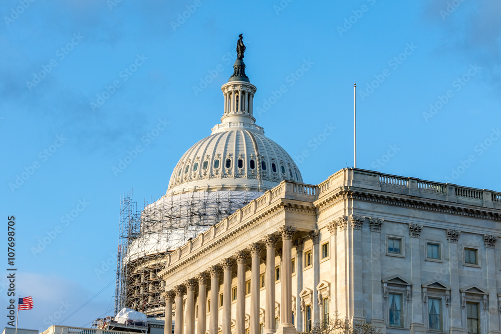 Obraz premium The U.S. Capitol Building during the Dome Restoration Project