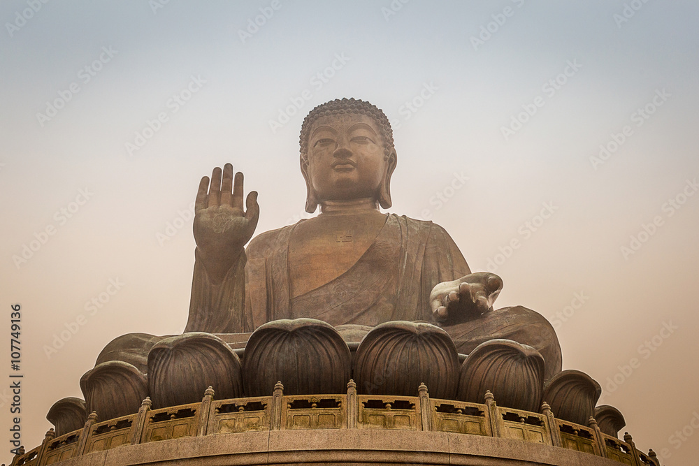 Fototapeta premium Giant Buddha in Hong Kong with Beautiful Sky, Horizontal View