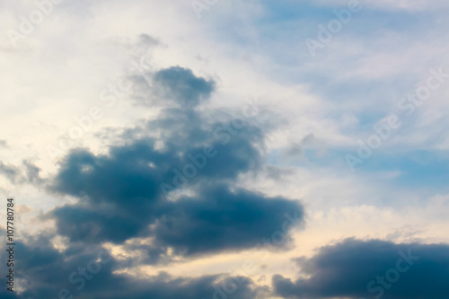 Fototapeta Naklejka Na Ścianę i Meble -  Beautiful white cloud on blue sky background