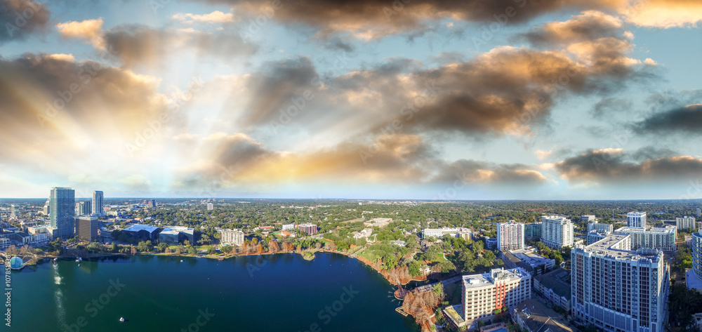 Panoramic aerial view of Orlando, Florida at dusk