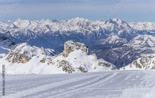Skiing in Valtournenche © lucianofochi