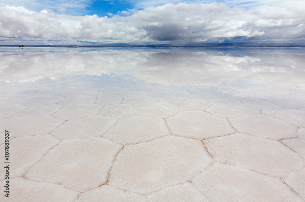 Hexagons of salt in the lake Salar de Uyuni, Bolivia