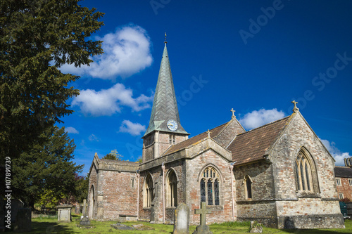 Tableau sur toile Old English Church and Grave Yard in Somerset