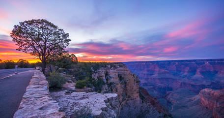 Fotobehang Canyon Indrukwekkend uitzicht Grand Canyon  © maislam