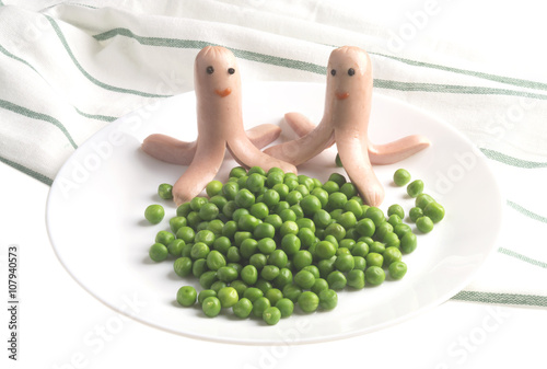 фотографія Menu for children. frankfurter with eyes and a smile. Octopus fr