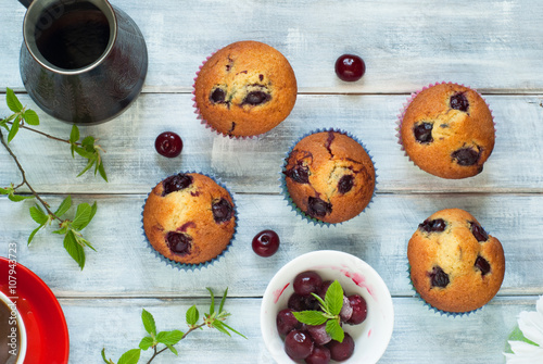 muffins with cherry