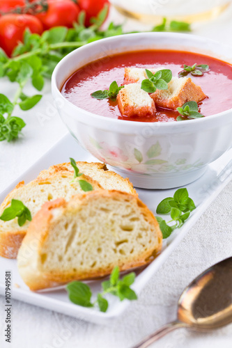 Tomato Soup With Oregano