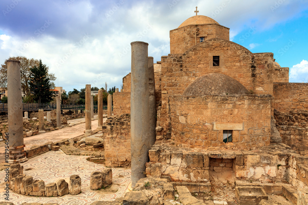 The Panagia Chrysopolitissa church was built in the 13th century over the ruins of the largest Early Byzantine basilica on the island.