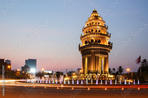 The twilight time at Independence Monument which is the one of landmark in Phnom Penh, Cambodia photo