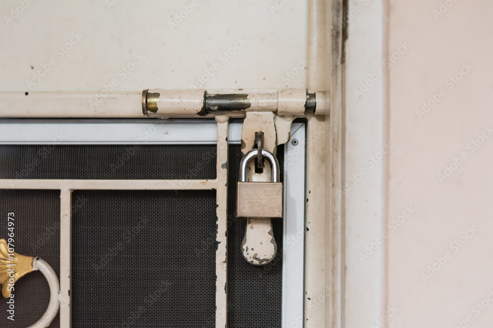 Lock Lock