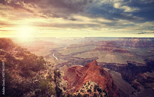 Obraz Vintage stonowanych zachód słońca nad Grand Canyon, jednym z najlepszych miejsc turystycznych w Stanach Zjednoczonych.