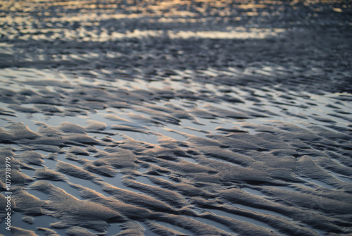 Sonnenuntergang am Meer bei Ebbe