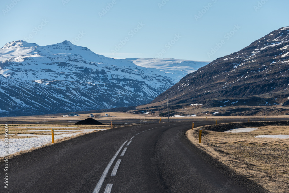 road curve in Iceland