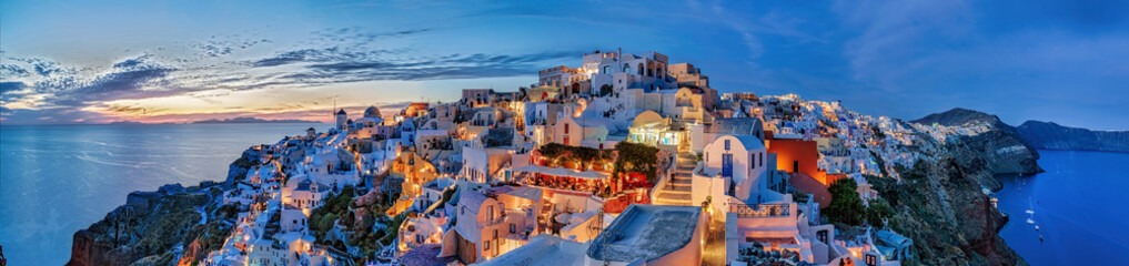 Wandcirkels Santorini Avondstemming boven Santorini panorama  © Blickfang