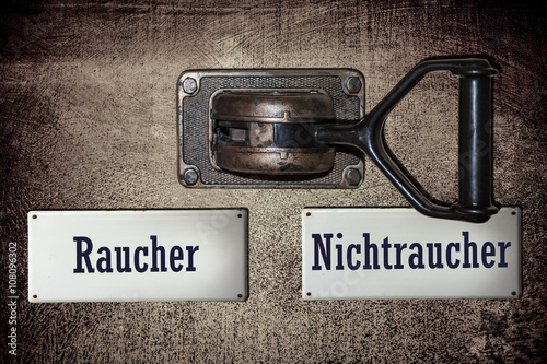 Schild 90 - Nichtraucher photo