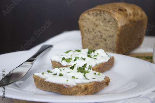 Sandwich with cottage cheese