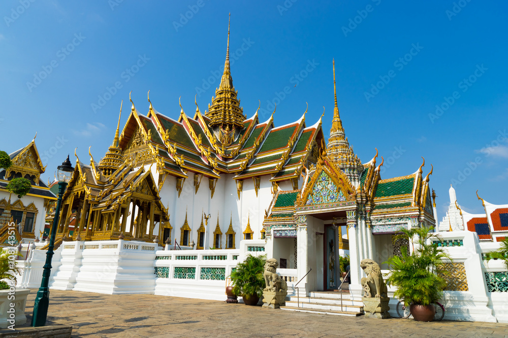 Naklejka premium Grand Palace or Temple of the Emerald Buddha