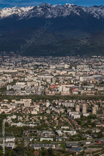 Grenoble depuis la Tour sans Venin © Boris V. 