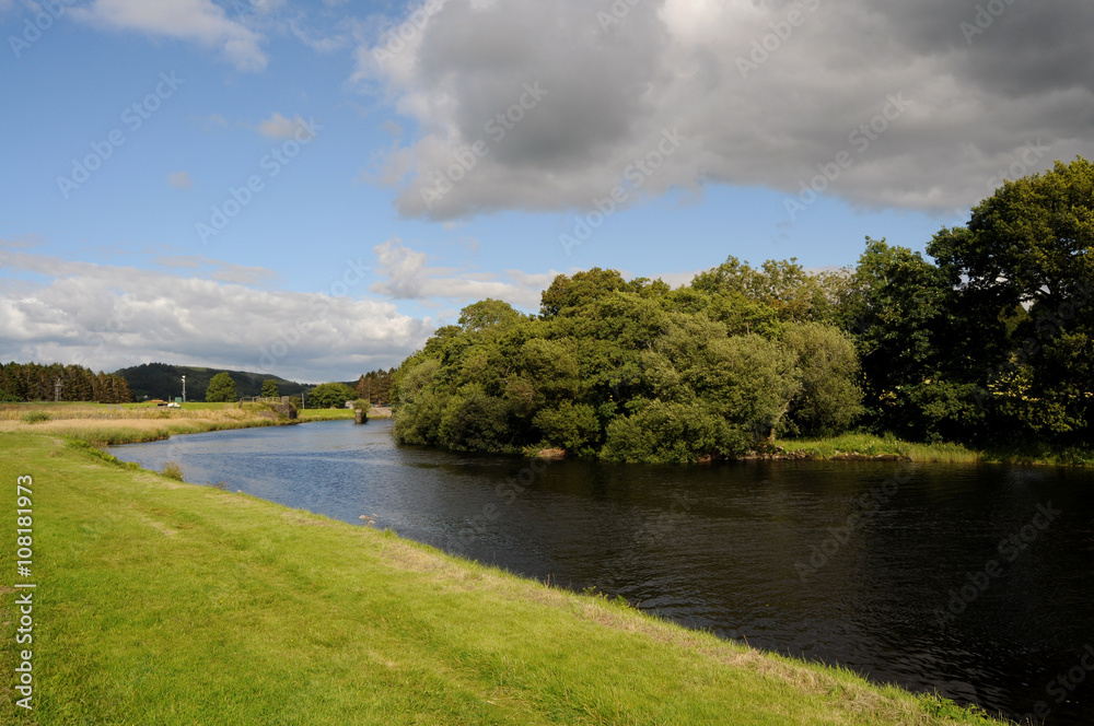 Wunschmotiv: The River Dee In North Wales #108181973