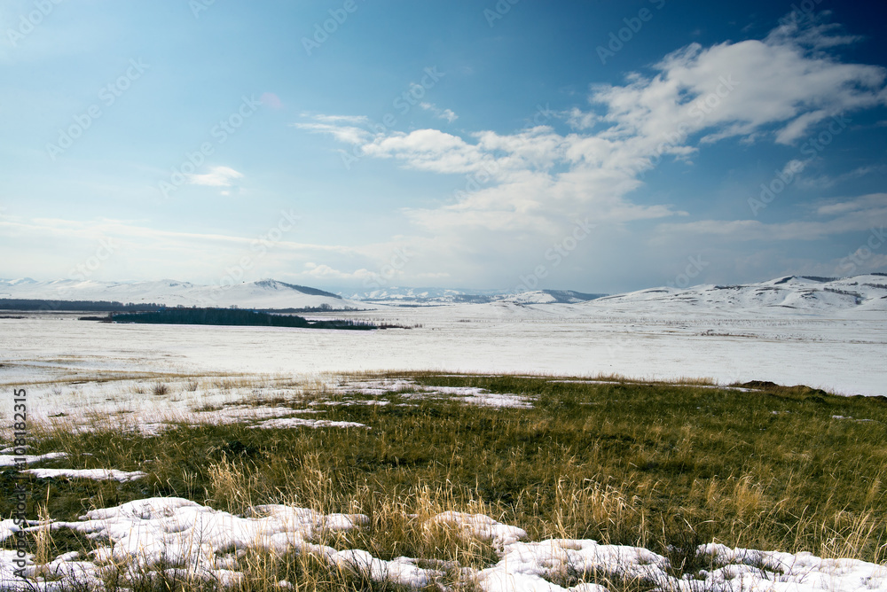 Obraz premium Spring in the mountains of the Southern Urals. Morning in the mountains of the Southern Urals.