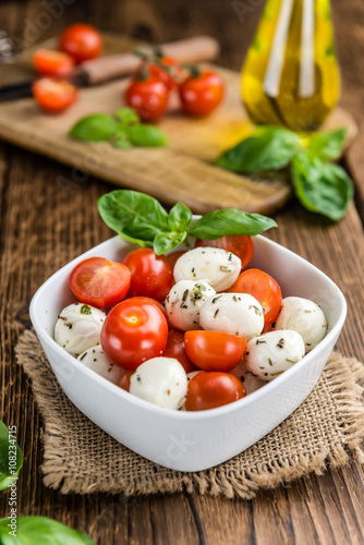 Tomato Mozzarella Salad with Basil